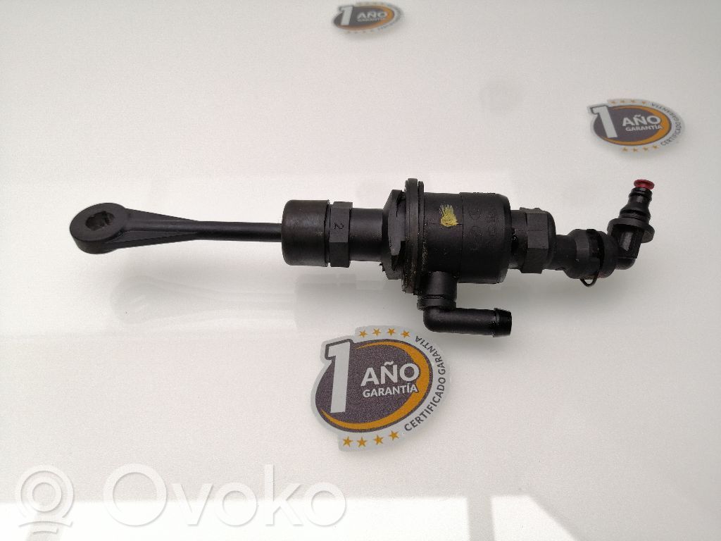 KIA Ceed Kytkimen irrotuksen apusylinteri 