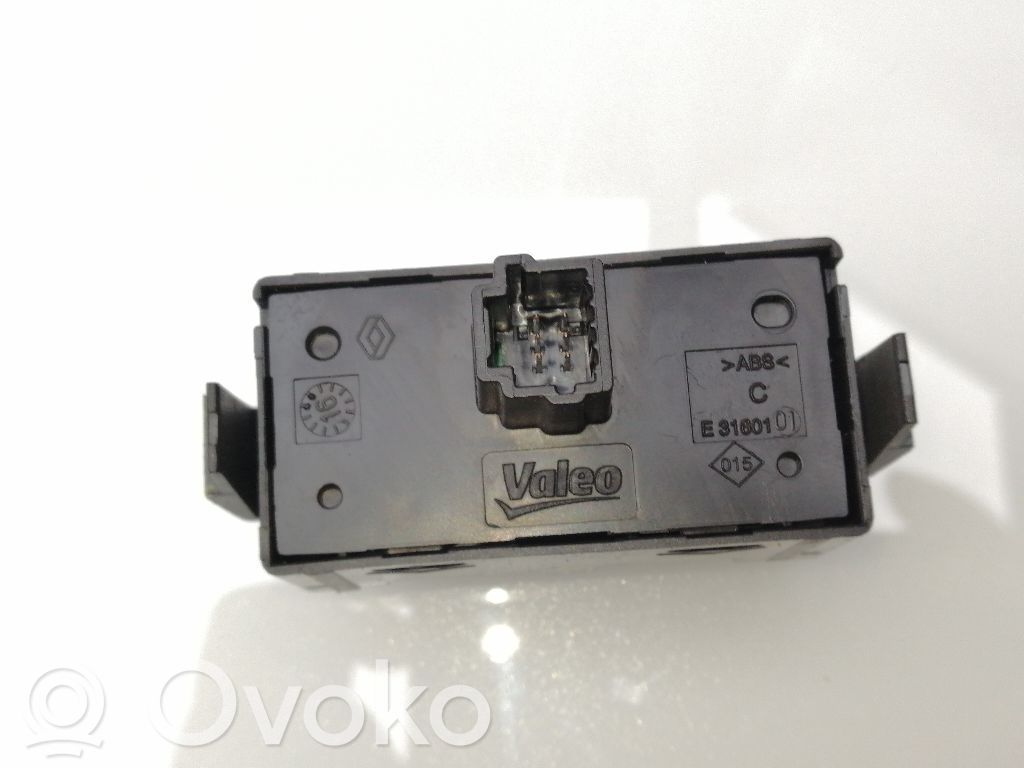 Dacia Dokker Interruttore luci di emergenza
