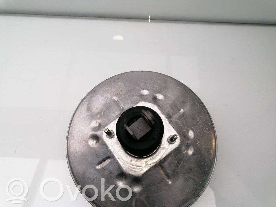 Mercedes-Benz A W176 Wspomaganie hamulca 