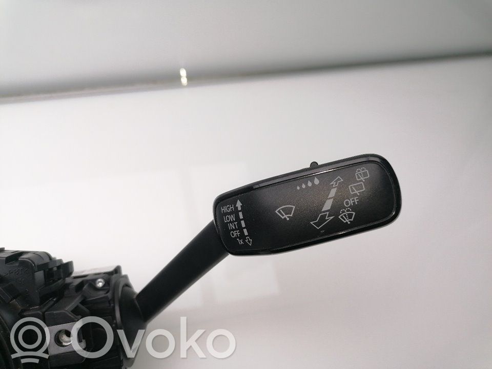 Volkswagen Golf VII Butoane/comutatoare pe volan 