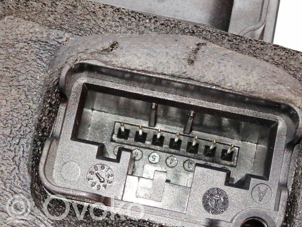 Volkswagen Polo Încuietoare ușă față 
