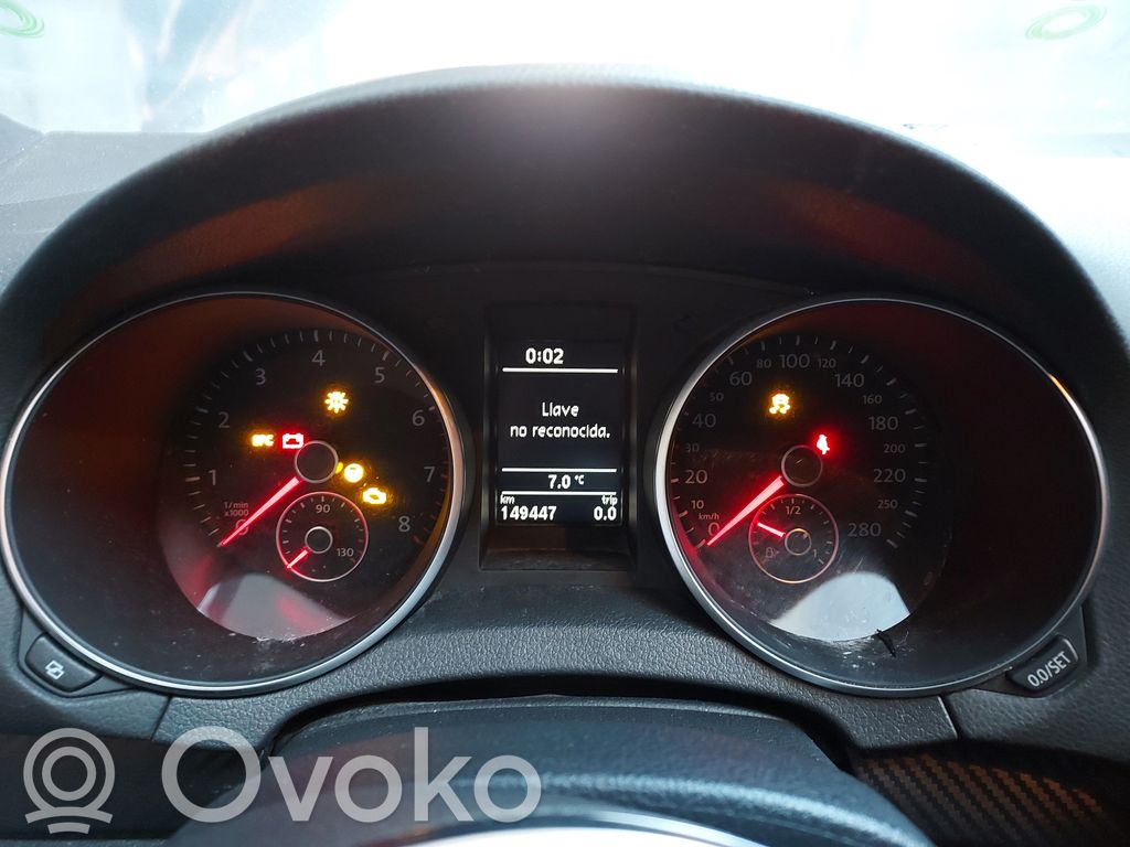 Volkswagen Golf VI Tachimetro (quadro strumenti) 