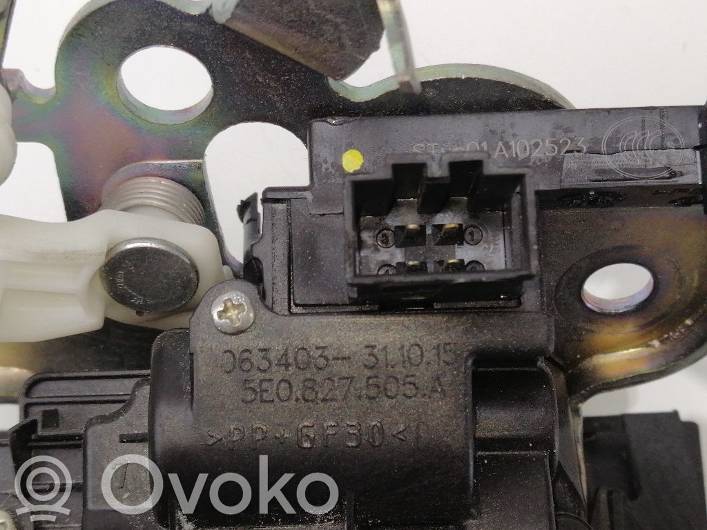 Seat Leon (5F) Blocco chiusura del portellone