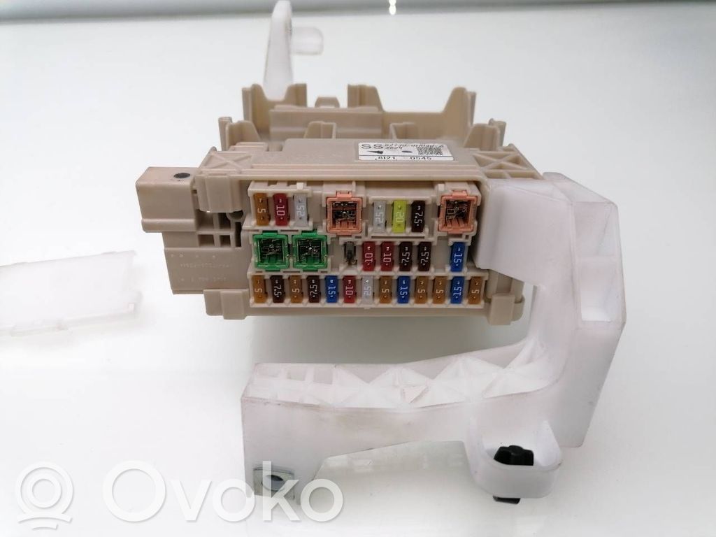 Toyota Aygo AB40 Modulo fusibile 