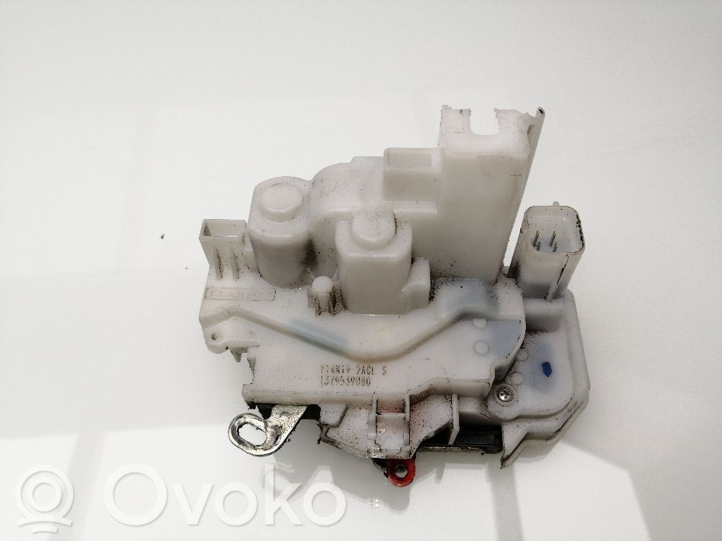 Fiat Fiorino Zamek drzwi przednich 