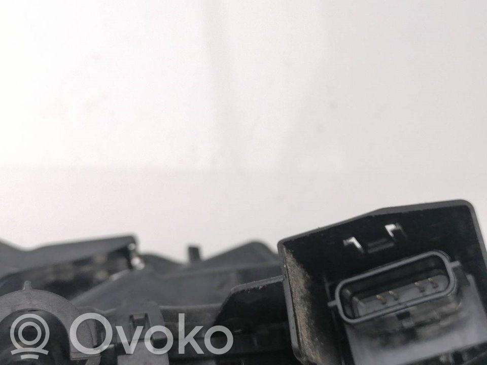Takaoven lukko   16943021C,825021410R