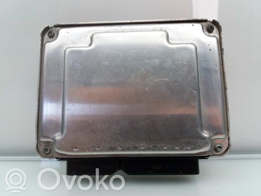 Skoda Fabia Mk2 (5J) Unitate control motor/modul ECU 