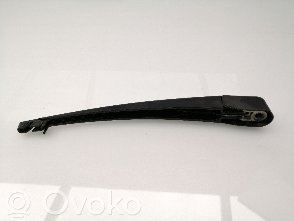 Wischerarm Heckscheibe   BP4K67421
