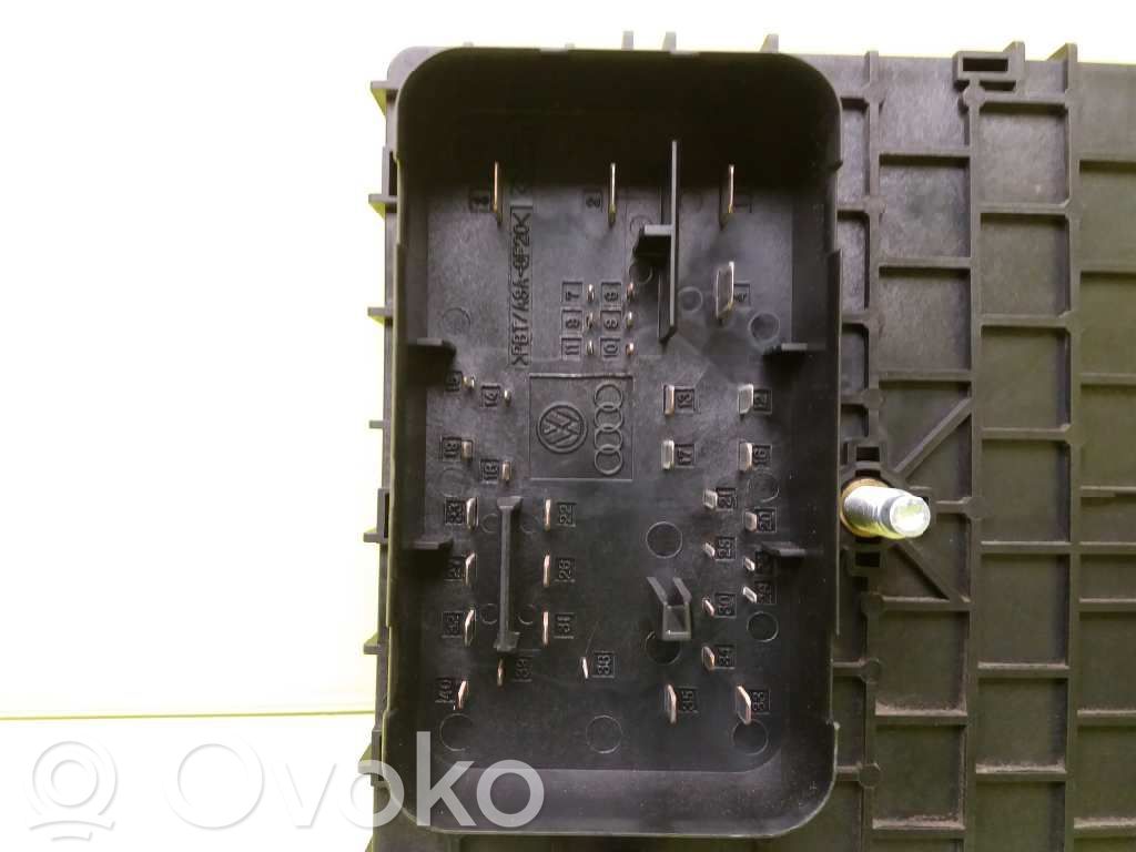 Ramka / Moduł bezpieczników   3C0937125