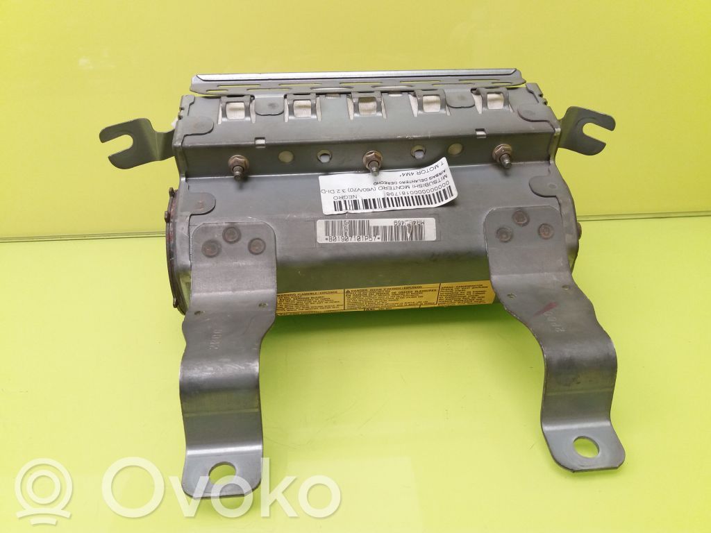 Airbag pasager   MR402459