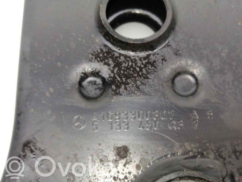Mercedes-Benz A W176 Basculă inferioară față