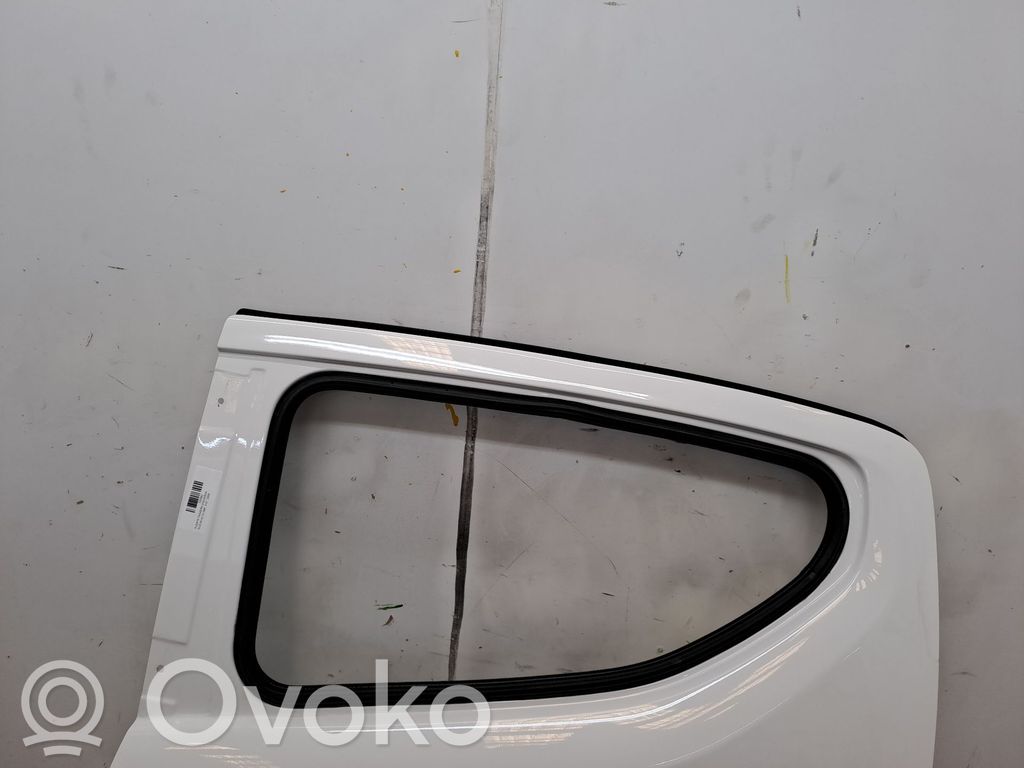 Puerta trasera   68004M68KA0