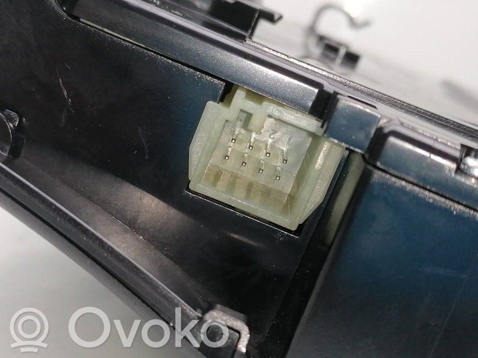 Mercedes-Benz GLC C253 Rivestimento della console di illuminazione installata sul rivestimento del tetto