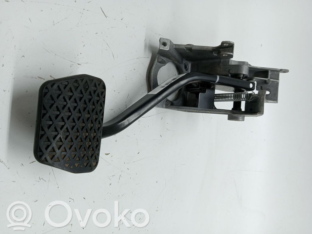 Pedal de freno   35006762926,6751975