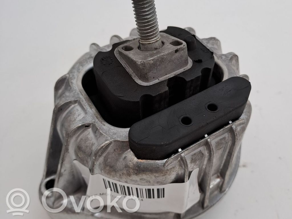 Soporte de montaje del motor   22116768852
