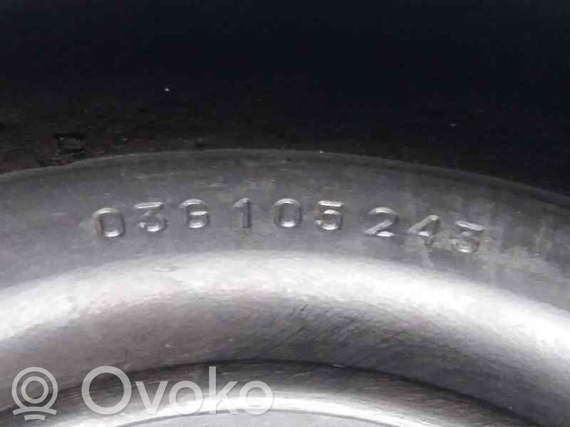 Kampiakselin vauhtipyörä   03G105243