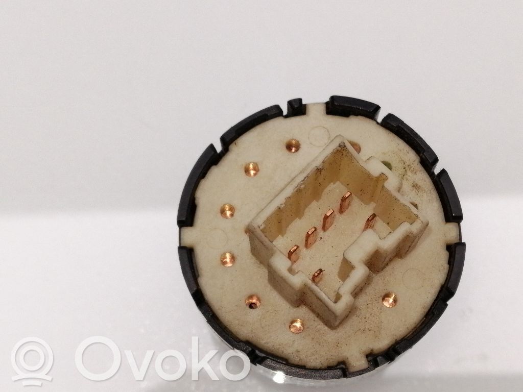 Interruptor de luz   MB604842