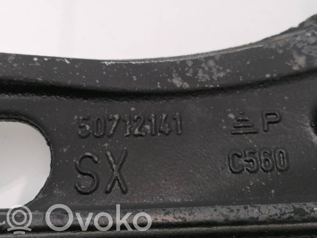 Fiat Ducato Basculă inferioară față 