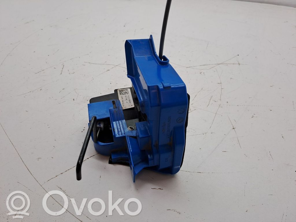 Zamek drzwi przednich   81310Q0000