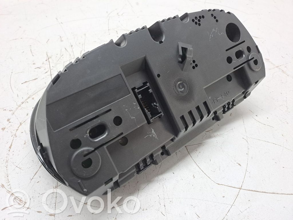 Geschwindigkeitsmesser Cockpit   62109283795