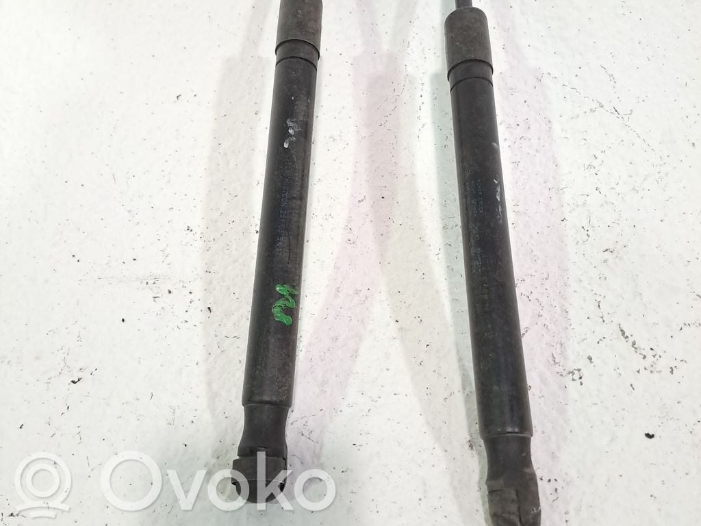 Audi A4 S4 B6 8E 8H Tailgate/trunk/boot lid buffer 
