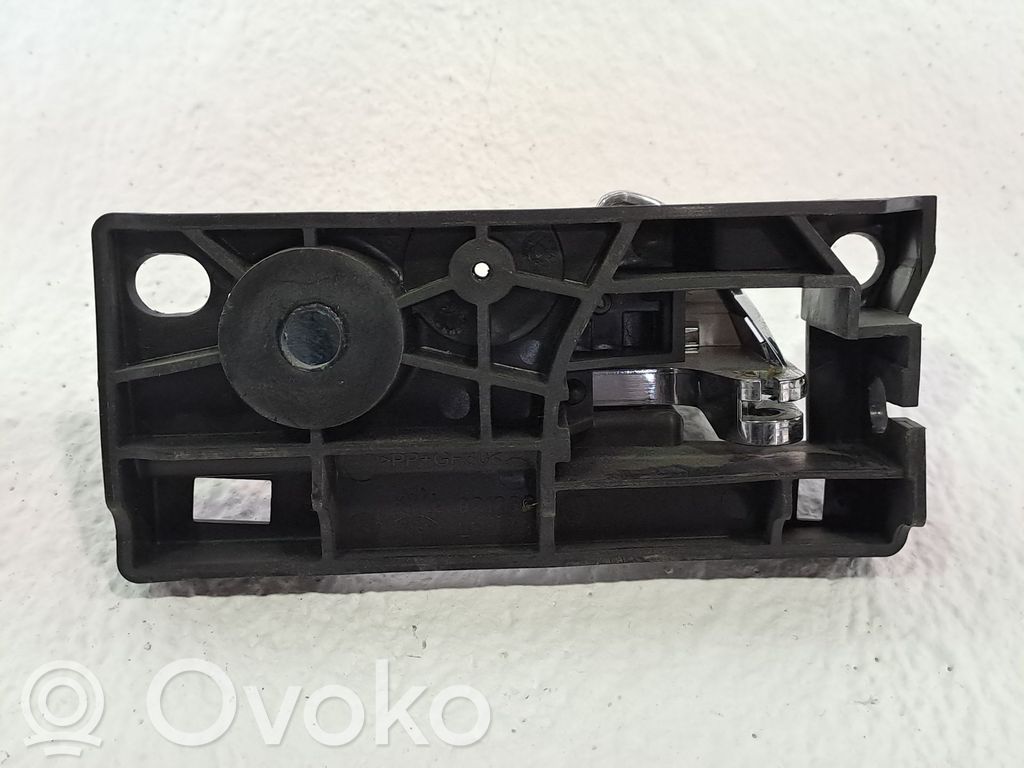 Manecilla interna de puerta corredera   68079303AA