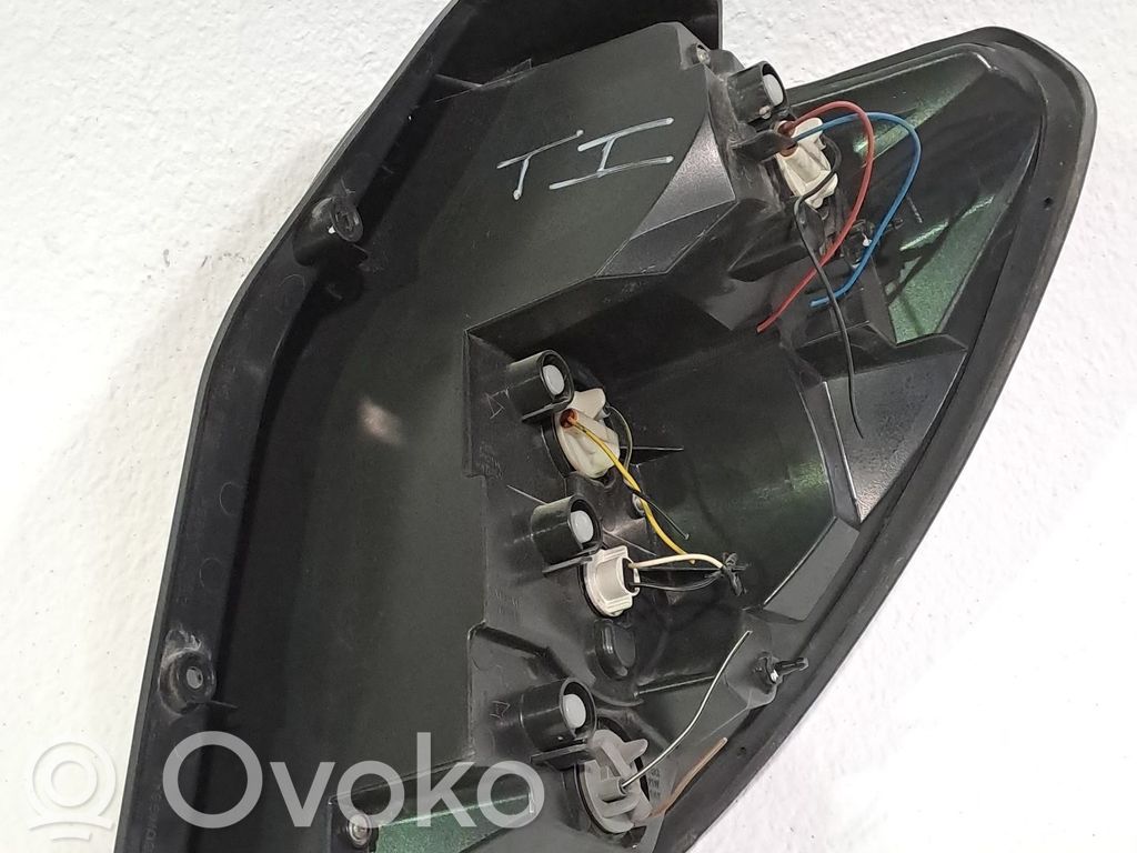 Chevrolet Captiva Lámpara de faros/luces traseros 