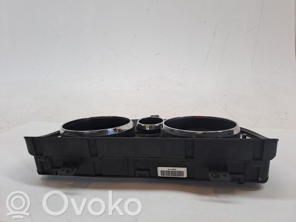 Opel Antara Speedometer (instrument cluster) 