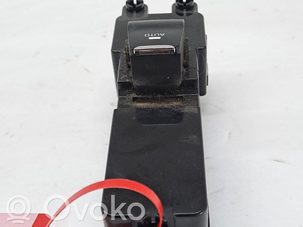 Hyundai Tucson TL Przyciski szyb 