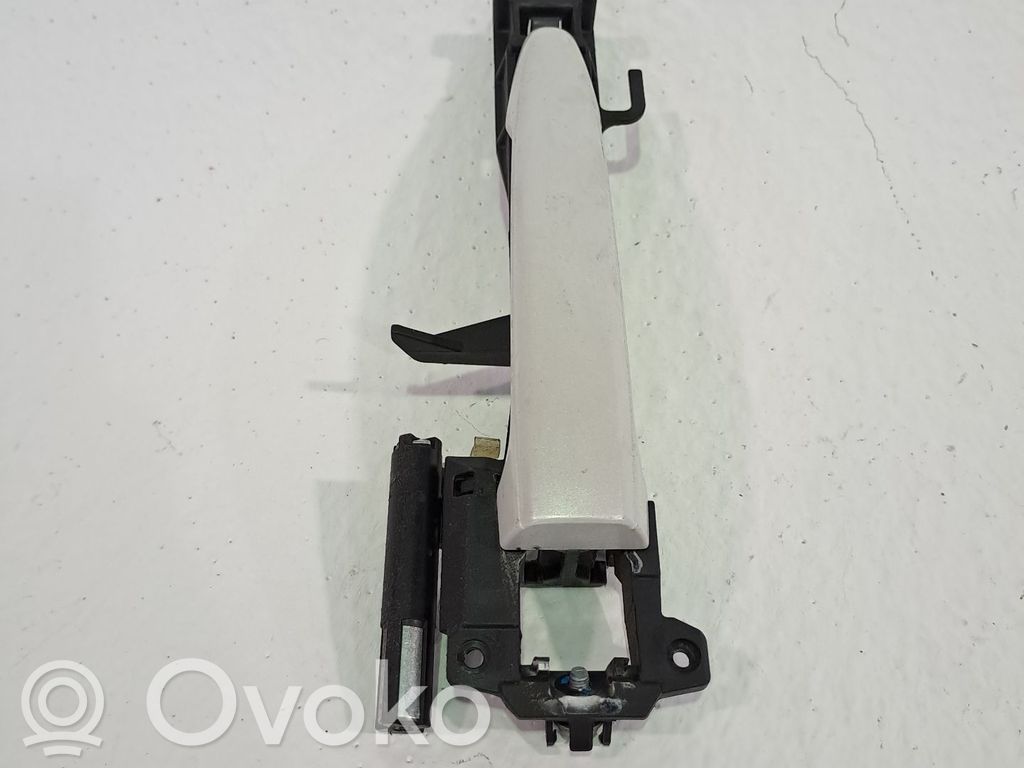 Manecilla externa puerta delantera   61142FG000