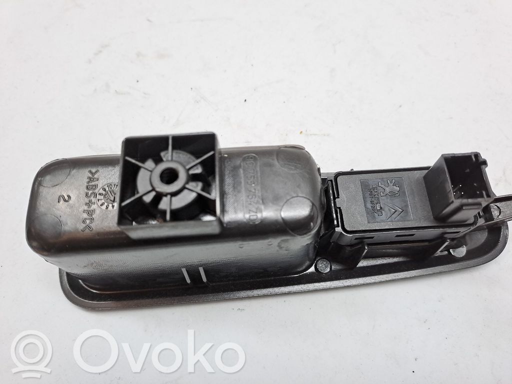 Interruptor del elevalunas eléctrico   6490RK
