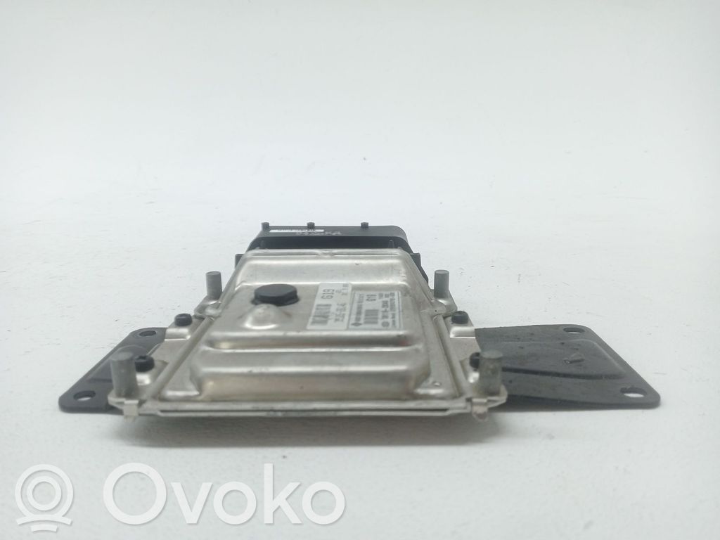 Komputer / Sterownik ECU silnika   391192B345