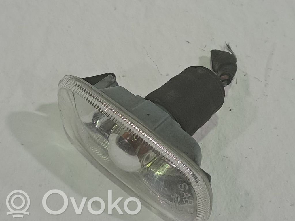 Seitenblinker   8E0949127