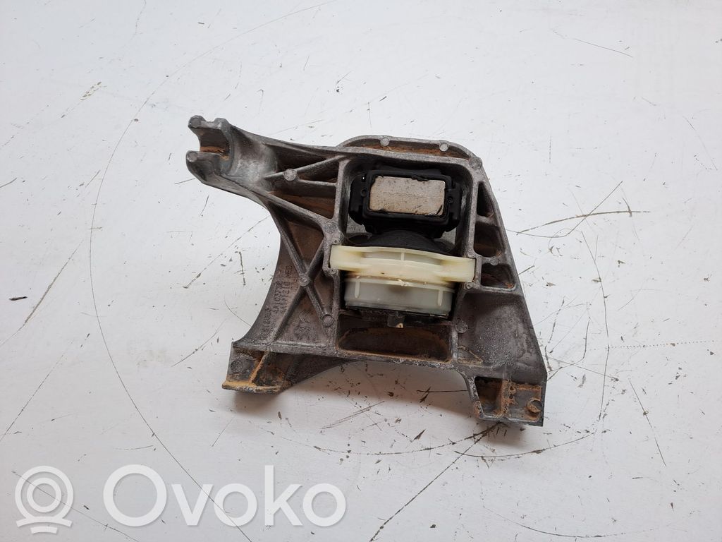 Soporte de montaje del motor   9820296280