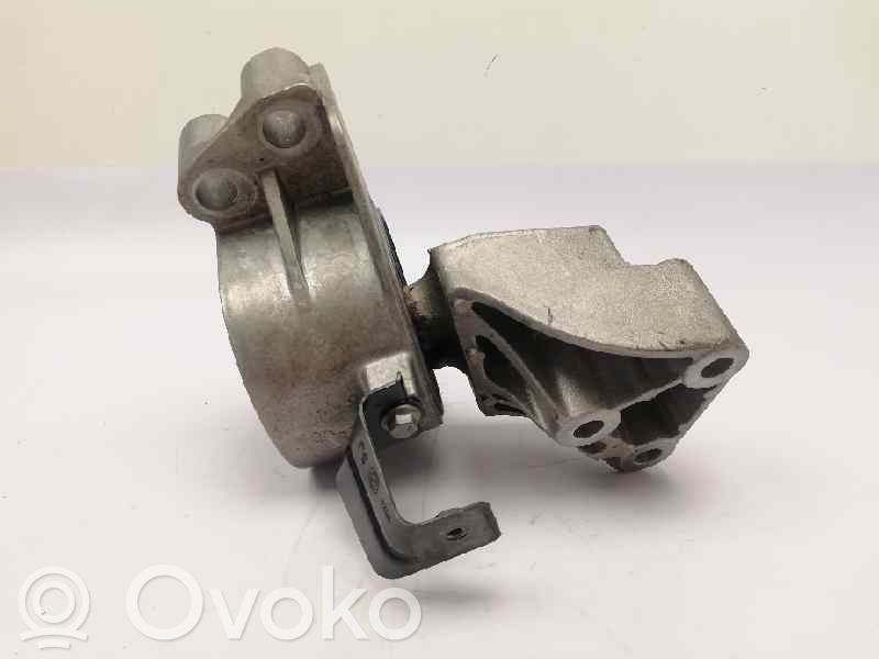 Moottorin kiinnikekorvake   95510394