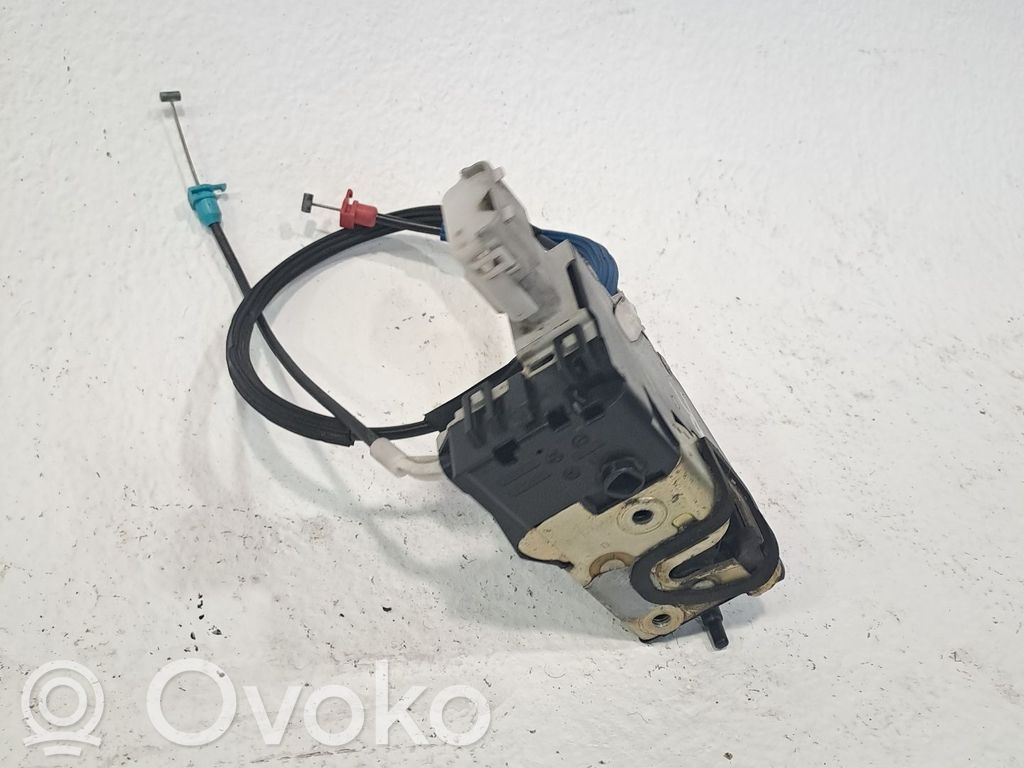 Peugeot 407 Etuoven lukko 