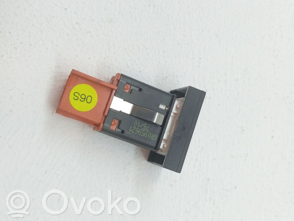 Volkswagen Polo V 6R Modul de control caroserie central 