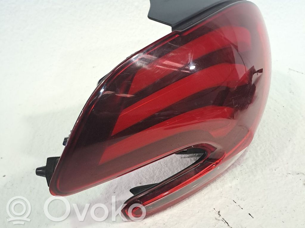 Peugeot 208 I Bec lampă spate