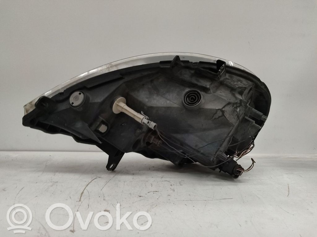 Opel Vivaro Far 