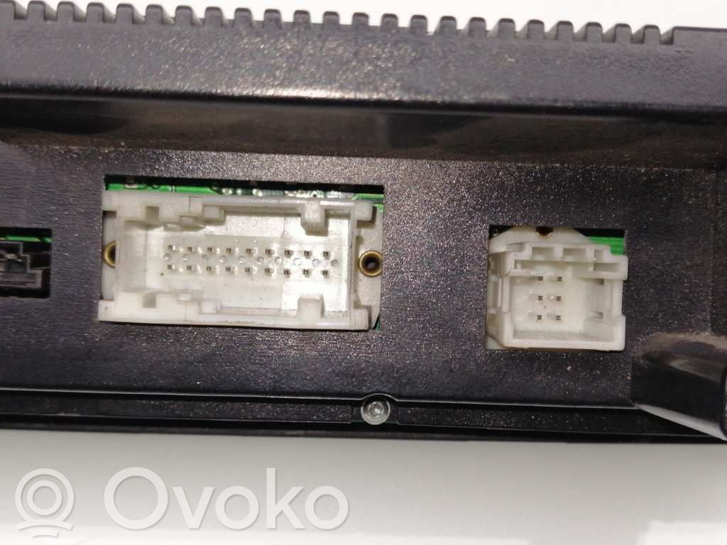 Ilmastoinnin ohjainlaite   64116931604,5HB00887803,6931604