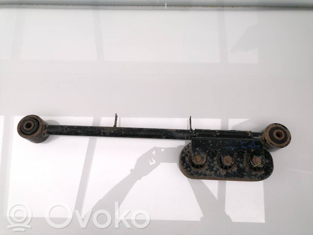 Nissan NP300 Querlenker Achsschenkel hinten