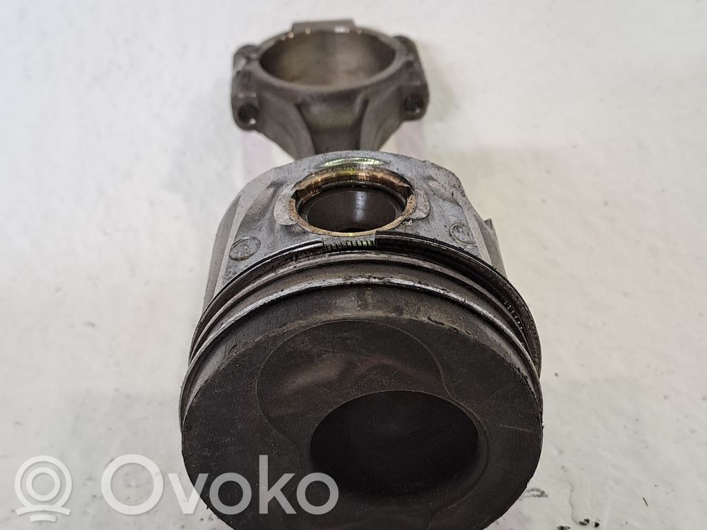 Kolben   038105401G,038107065GA