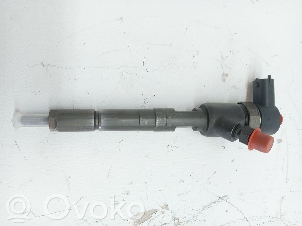Injecteur de carburant   5821098