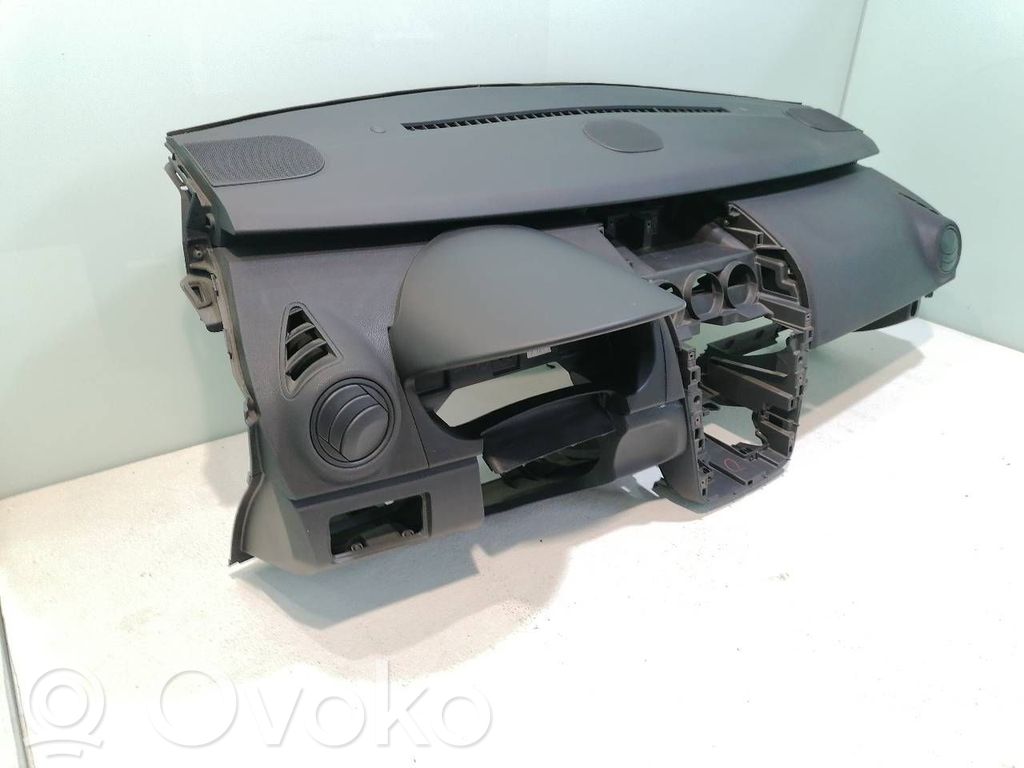 Dashboard   EG2160400F02,EG2160401