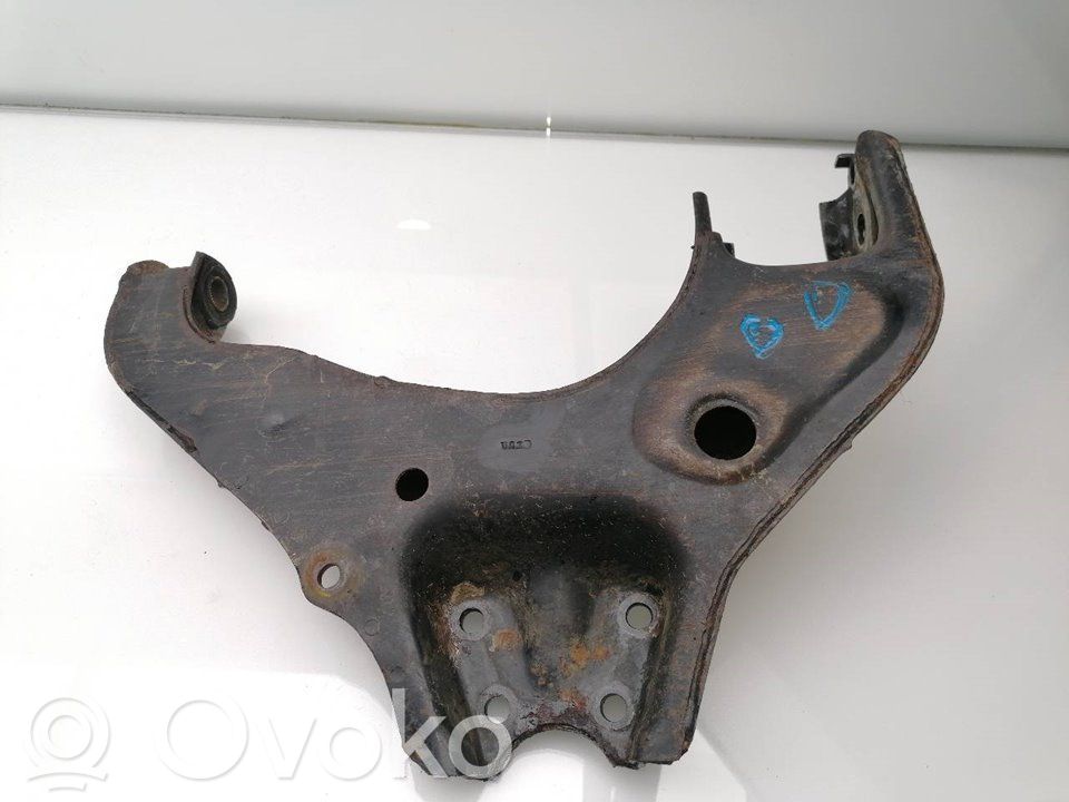 Hyundai Galloper Querlenker Achsschenkel vorne 