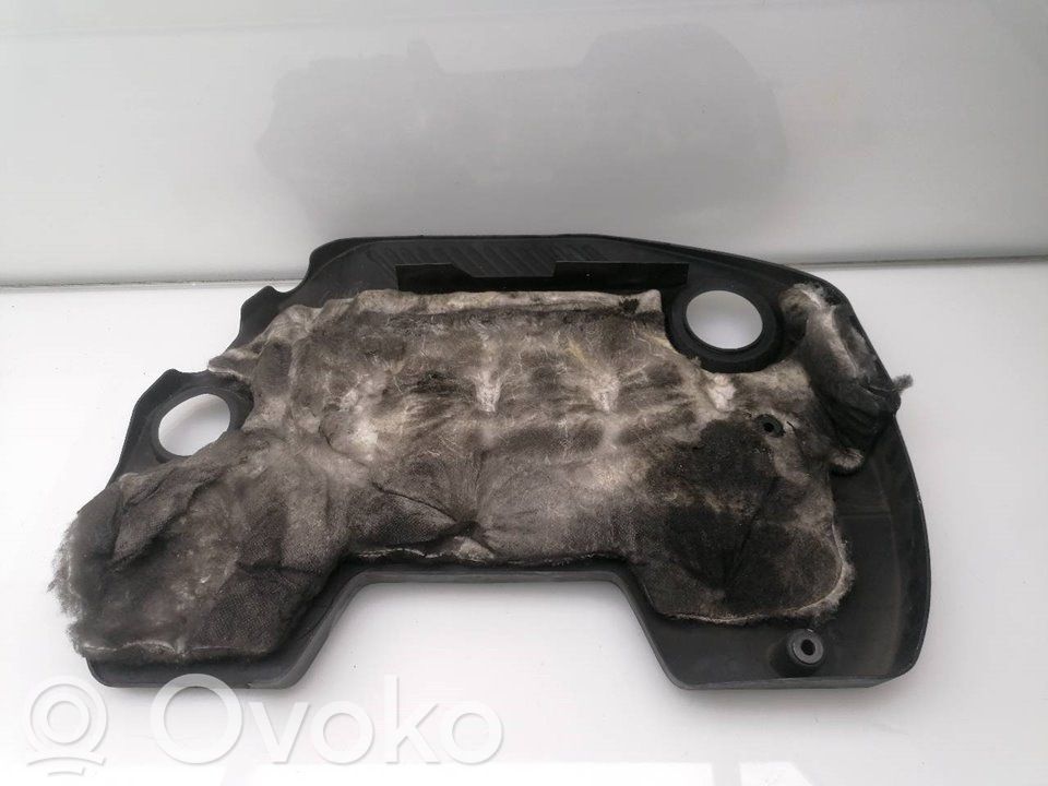 Cubierta del motor (embellecedor)   RF5C10231