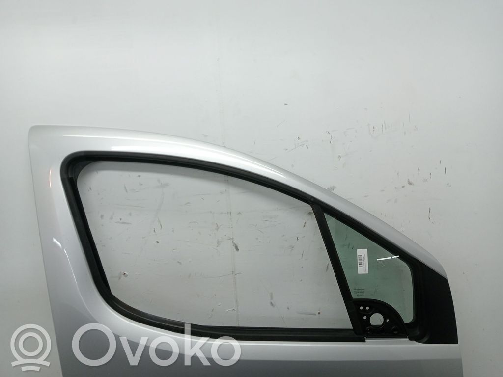Priekinės durys   9004Z6