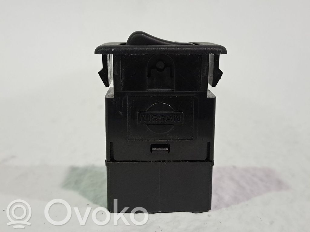 Muut kytkimet/nupit/vaihtimet   27666VB000