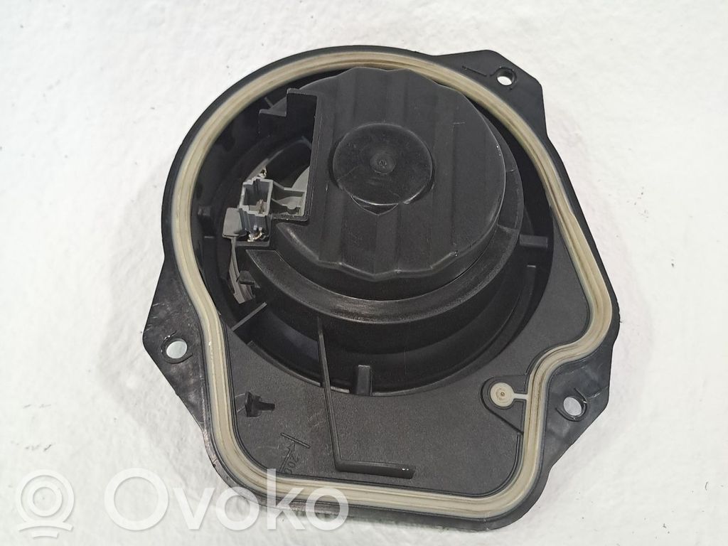Etuoven kaiutin   1400345680