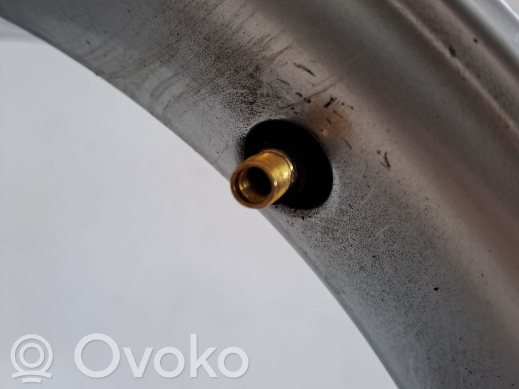 R24-kevytmetallivanne   8R0601025BD